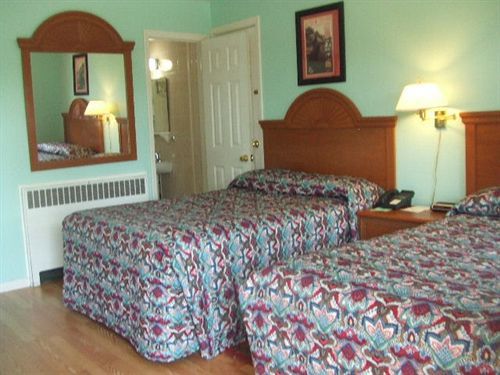 Robin Hood Motel Саратога Спрингс Екстериор снимка